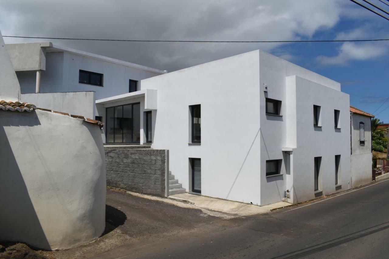 הוילה Angra do Heroísmo Casa Do Dragoeiro מראה חיצוני תמונה